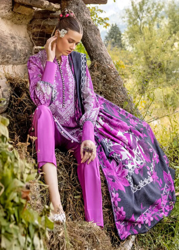 Gul Ahmed Ay-42002 Printed Karandi Collection