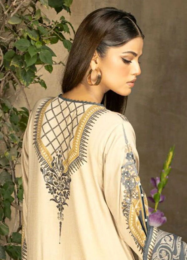 Gul Ahmed Cv-32014 Winter Embroidered Cotail Collection