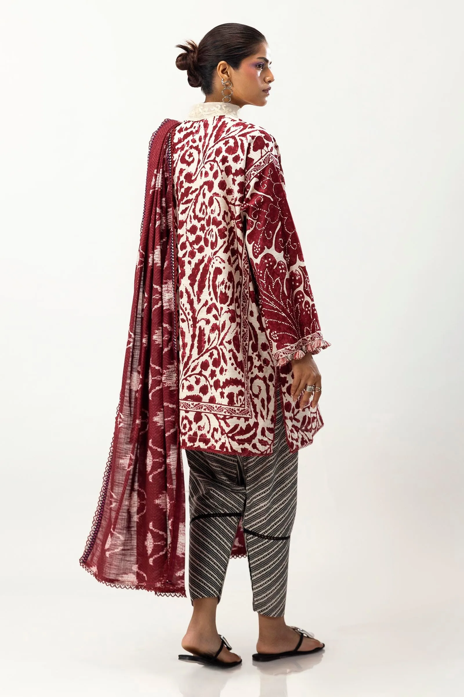 Sana Safinaz D-18a Mahay Embroidered Slub