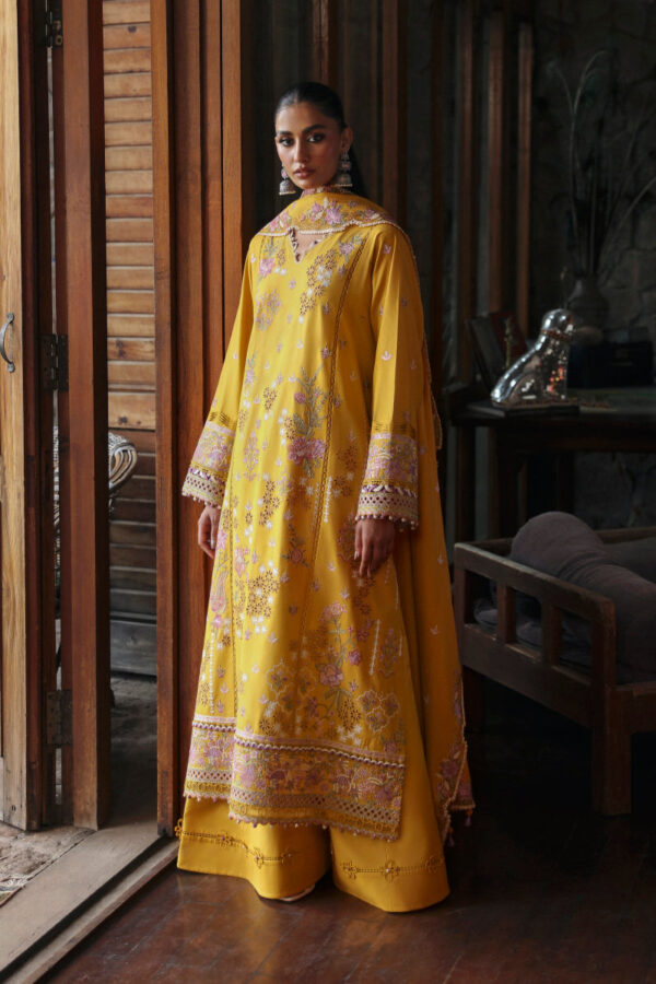 Qalamkar Lm-04 Sinsead Qlinekari Embroidered Linen Collection