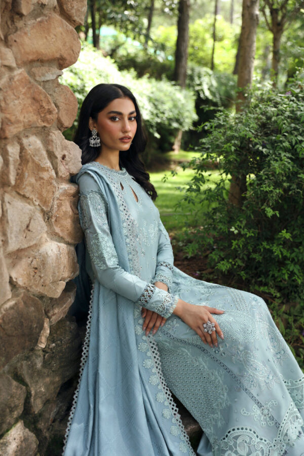 Qalamkar Lm-08 Neala Qlinekari Embroidered Linen Collection