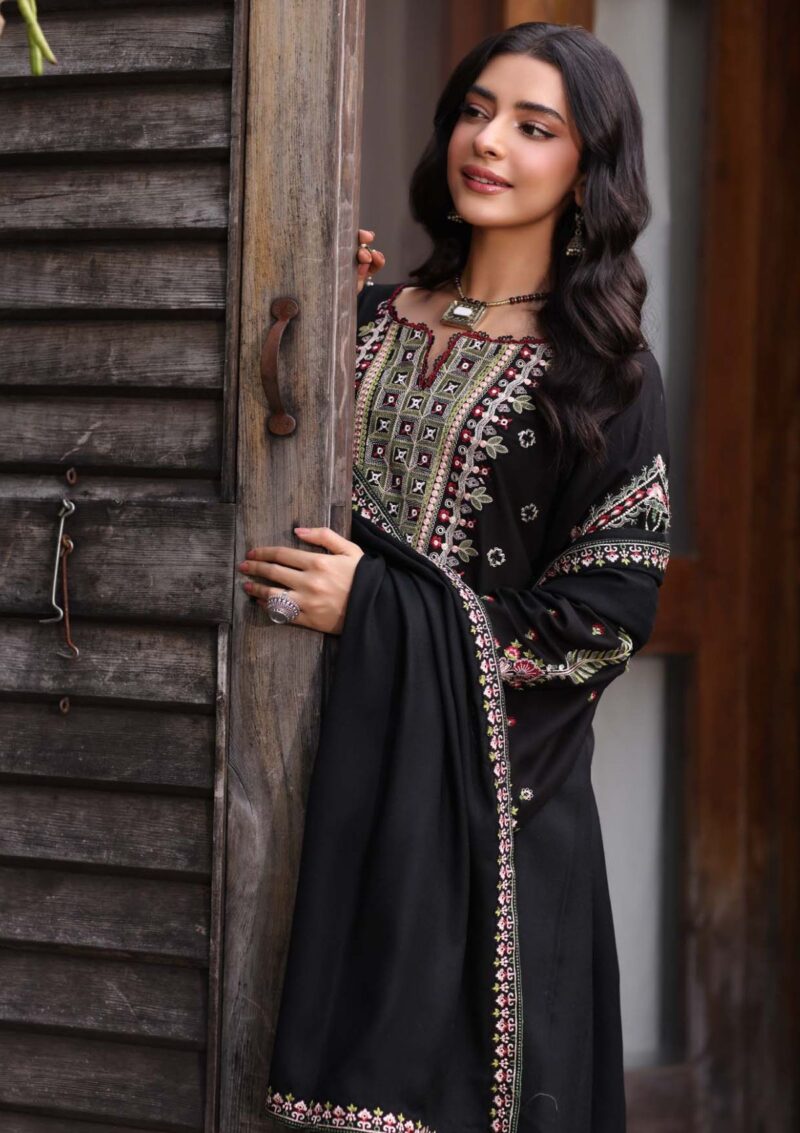 Noor Suzaanikari Nsk24 05 Winter Collection