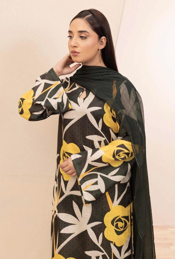 Adans Libas Capsule 9 Luxury Lawn Collection