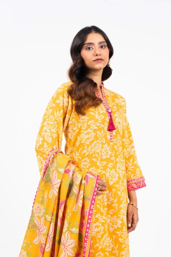 Al Karam Fw23.1 Yellow Unstitched Winter Collection