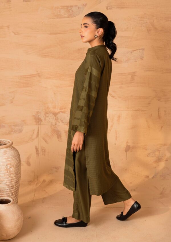 Muraad Alaia Winter Basics Azalea Pret Collection