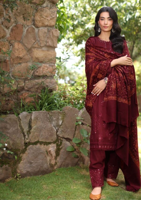 Noor Saadia Asad Suzaanikari Nsk 01 Winter Collection