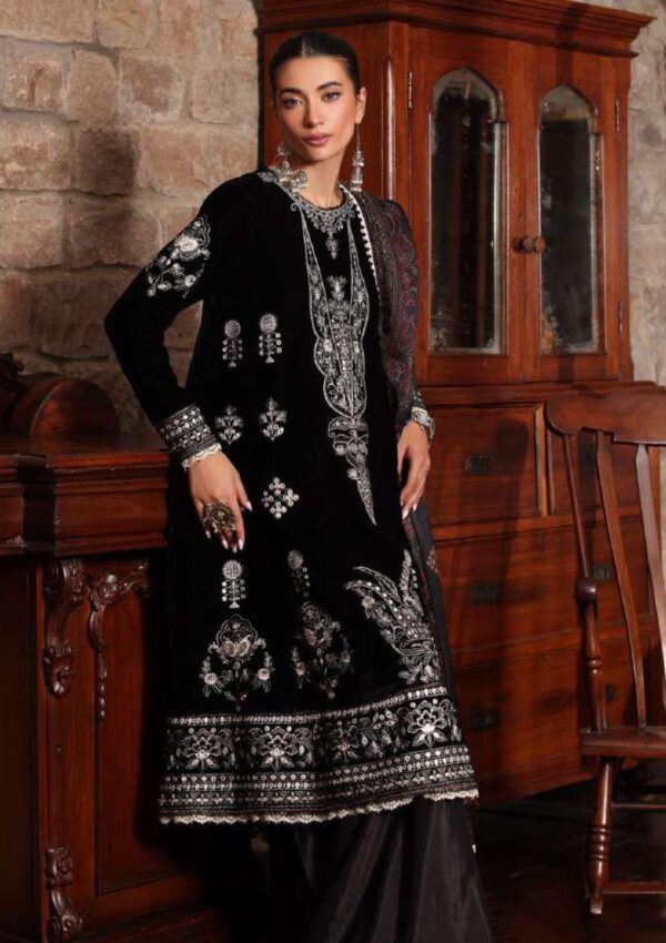 Noor Saadia Asad Suzaanikari Nsk 12 Winter Collection