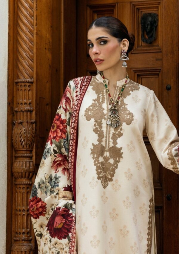 Zainab Chottani Winter Shawls Zc 03 Shyna Winter Collection