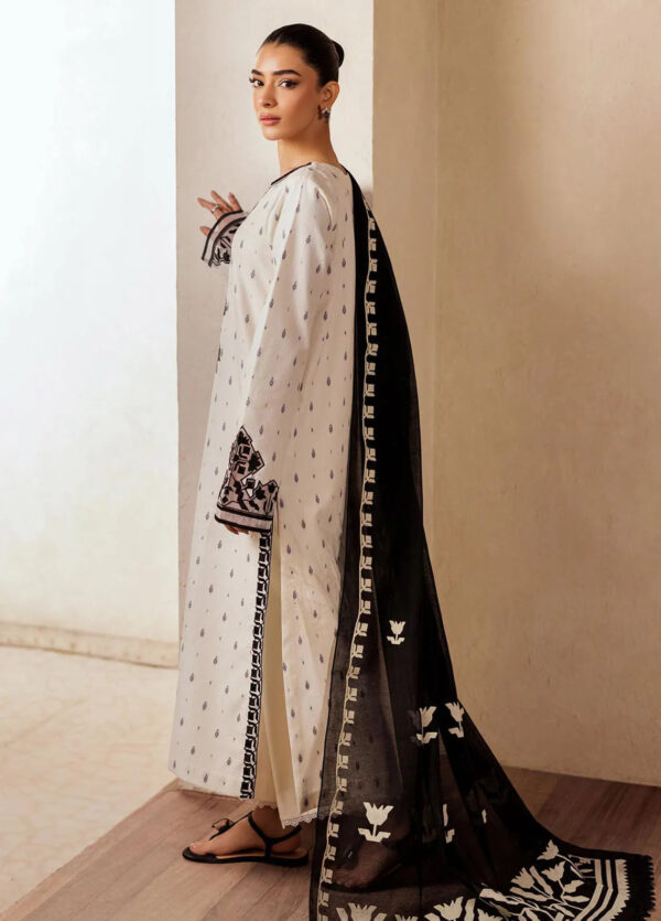 Rajbari Amari Embroidered Lawn Jacquard D 05 3pc Suit