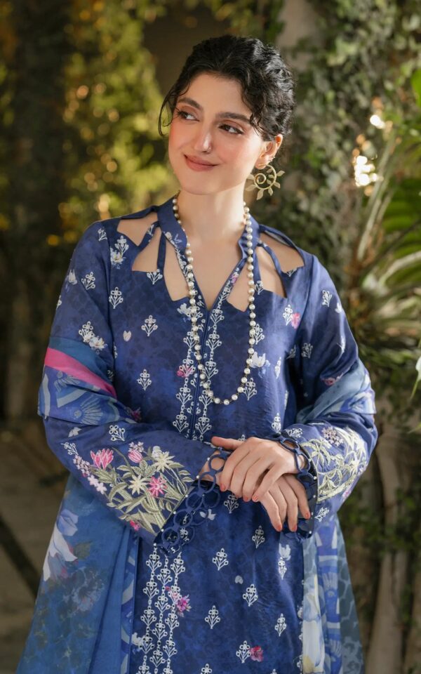 Asifa & Nabeel Gulkari Embroidered Lawn Gkl 05 Azre Whper 3pc Suit