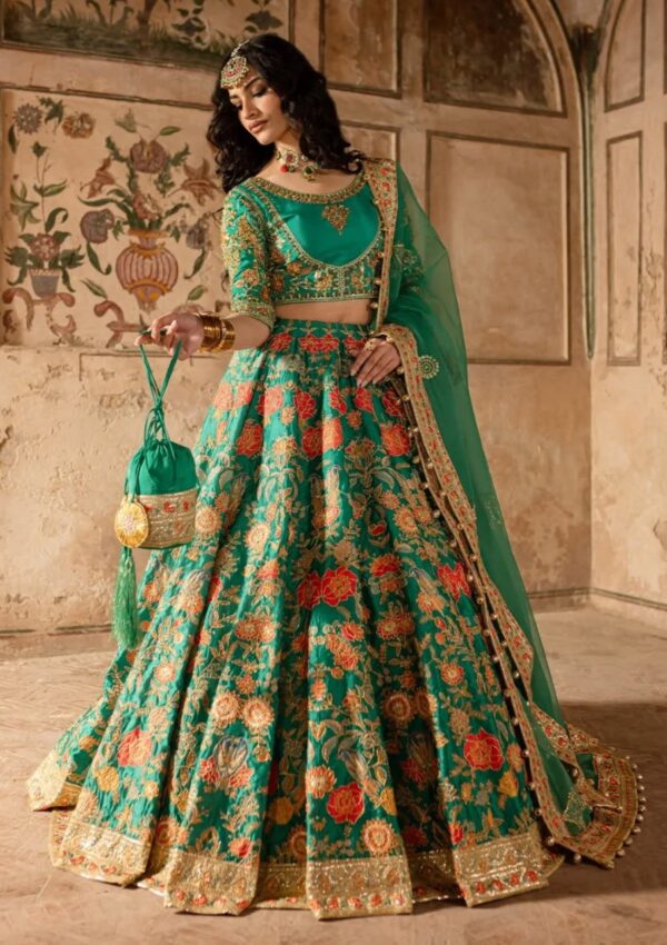 Maria Osama Khan Khwabedah Zinia Formal Collection