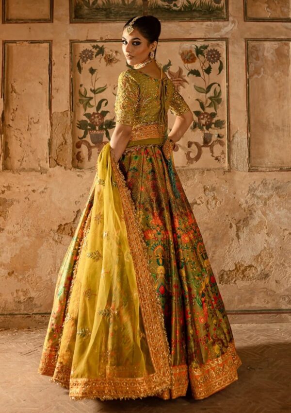 Maria Osama Khan Khwabedah Ishmal Formal Collection