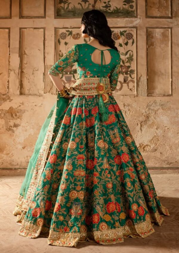 Maria Osama Khan Khwabedah Zinia Formal Collection