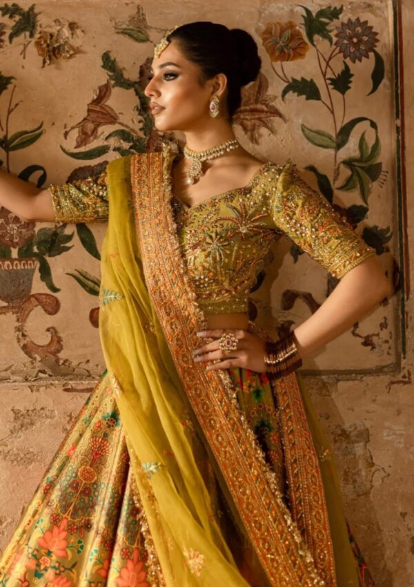 Maria Osama Khan Khwabedah Ishmal Formal Collection