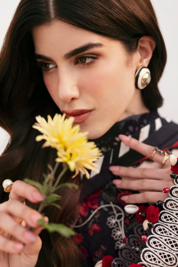 Baroque Embroidered Lawn El-D01 Stitched Eid Collection 2025 - Image 4