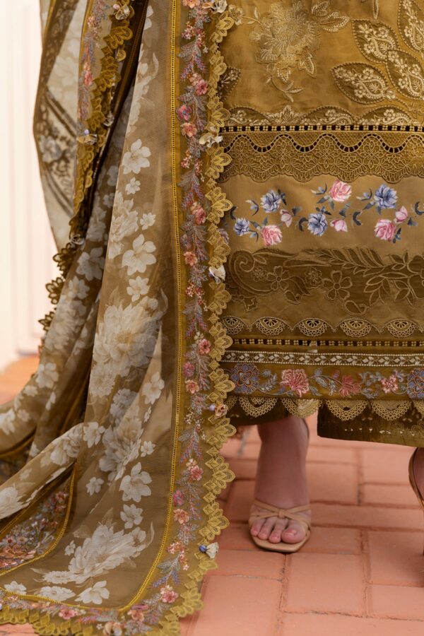 Baroque Embroidered Lawn El-D03 Unstitched