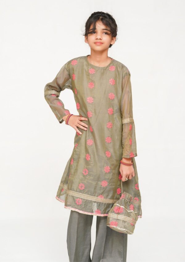 Abar D 10015 Festive 24 Kids Collection