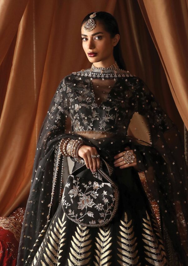 Afrozeh The Silk Edit As23 04 Zareen Divani