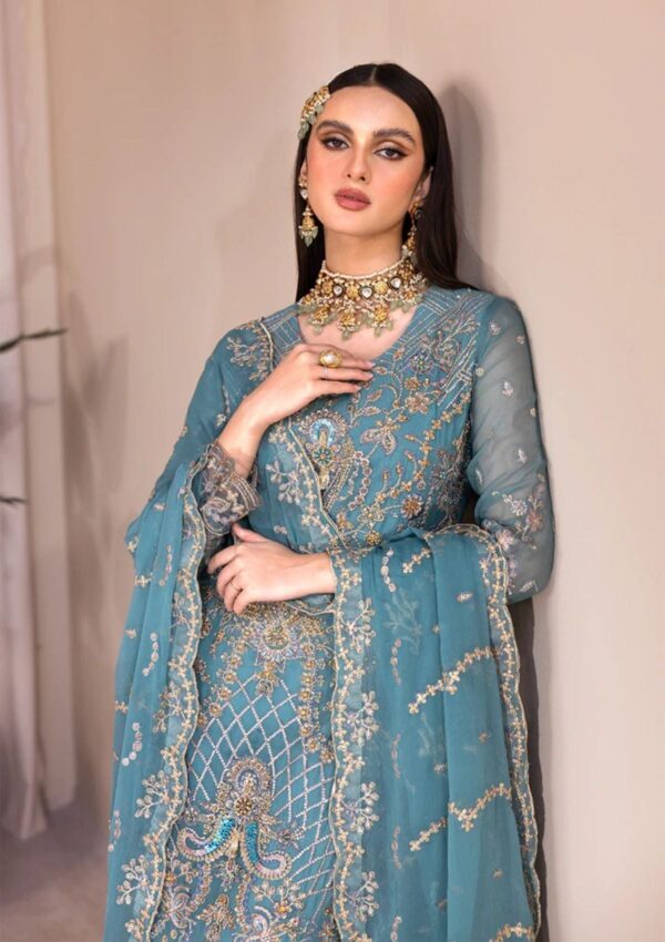 Emaan Adeel Miyasa D 05 Romansiyyah Luxury