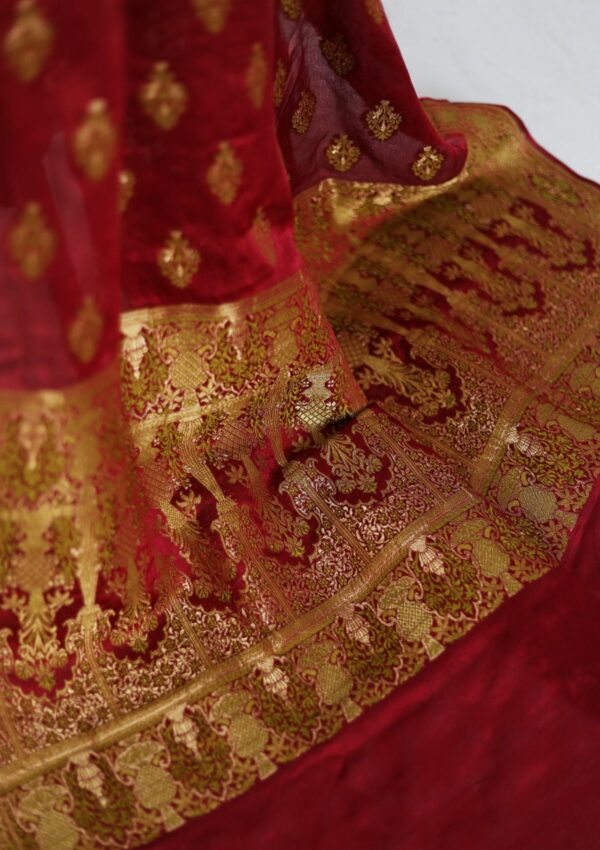 Fancy Closet D 09 Maroon