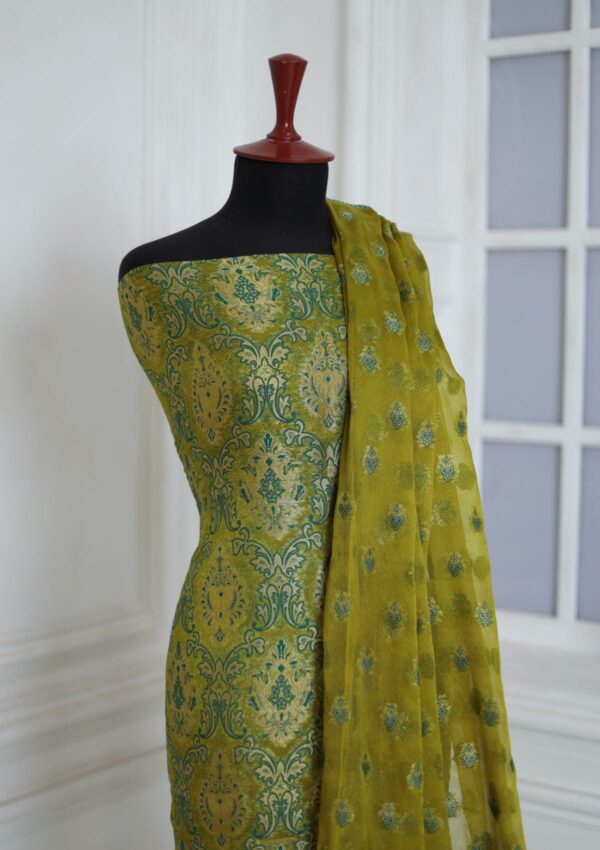 Fancy Closet D 59 Mehendi