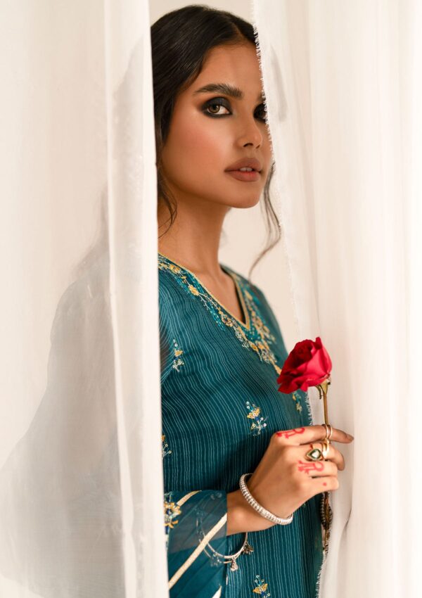 Fozia Khalid Aeris Festive Edition Ayla Gul Bahar Formal Collection - Image 8