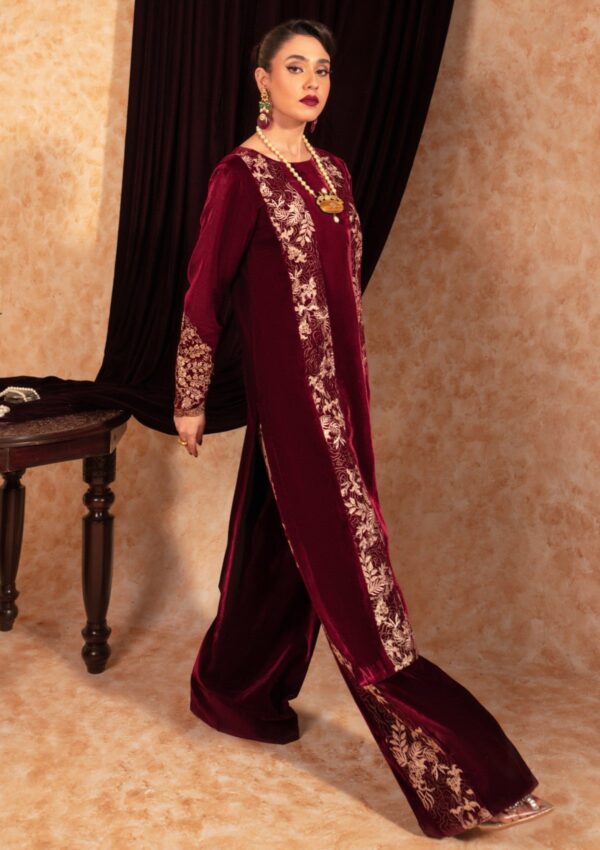 Fozia Khalid Duchess Velvet Deck 24 Pret Collection - Image 3