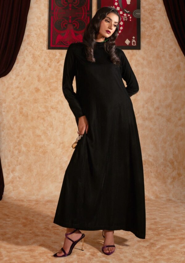 Fozia Khalid Shadow Velvet Deck 24 Pret Collection - Image 3