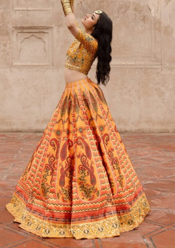 Maria Osama Khan Wedding Zariya Khwabedah Formals Collection - Image 3