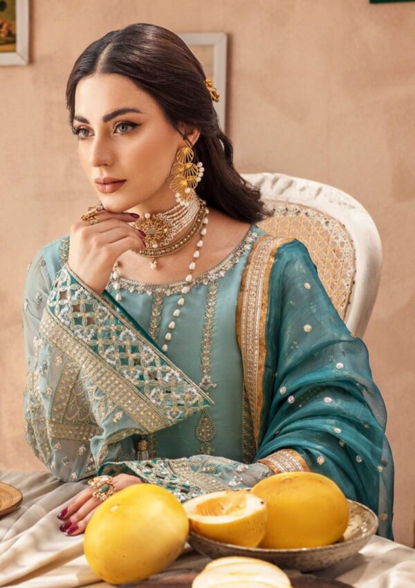 Mashq Shimmer Moss Qfd 0068 Zainab