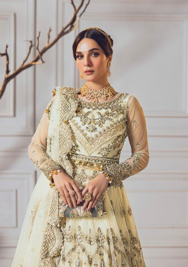 Rubaaiyat Off White Wedding Edit 24