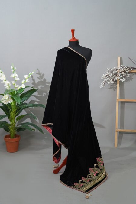 Sadias D 05 Velvet Shawl 