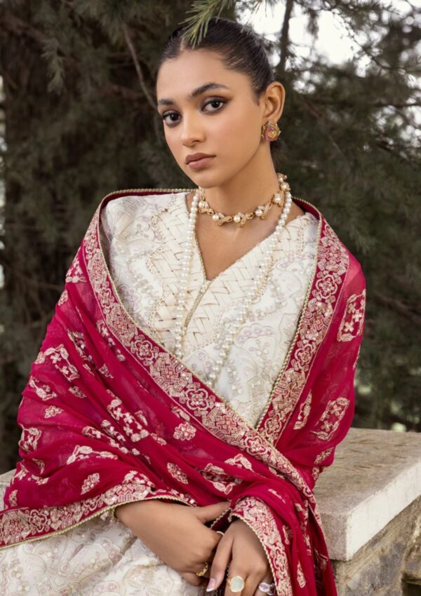 Xenia Shaqraa D 01 Zahra