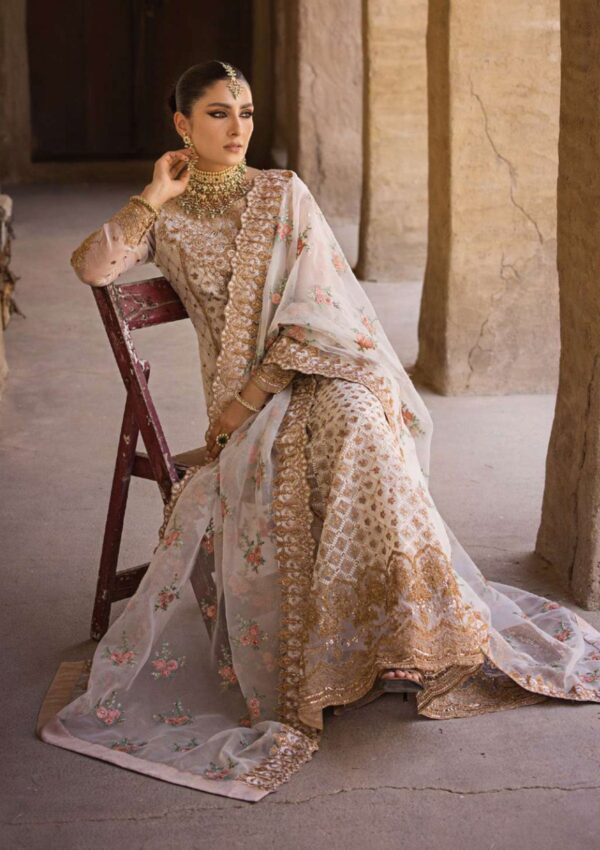 Zainab Chottani Heer D 01