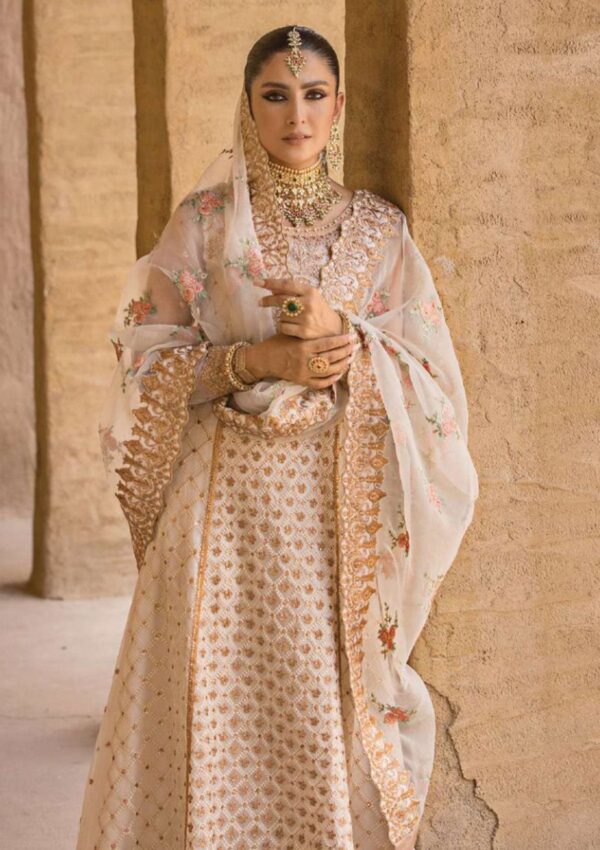 Zainab Chottani Heer D 01