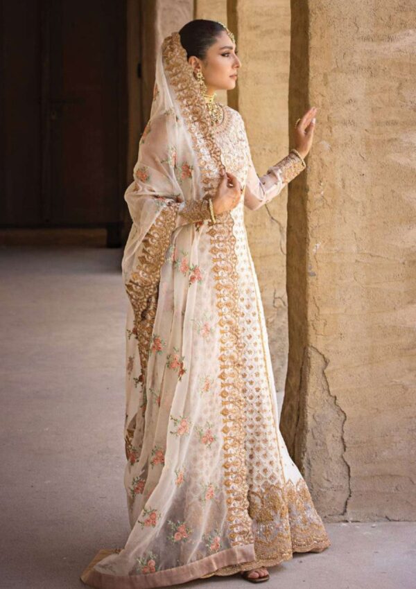 Zainab Chottani Heer D 01