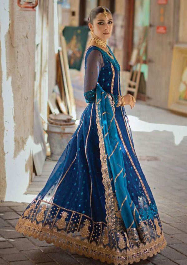 Zainab Chottani Mahi D 03