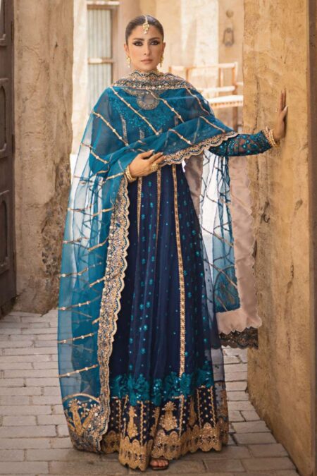 Zainab Chottani Mahi D 03
