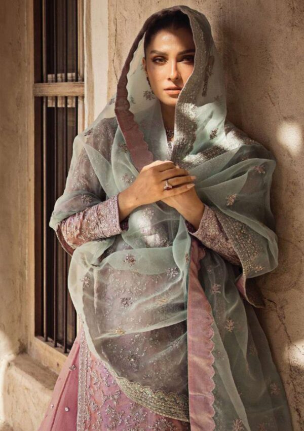 Zainab Chottani Nermin D 08