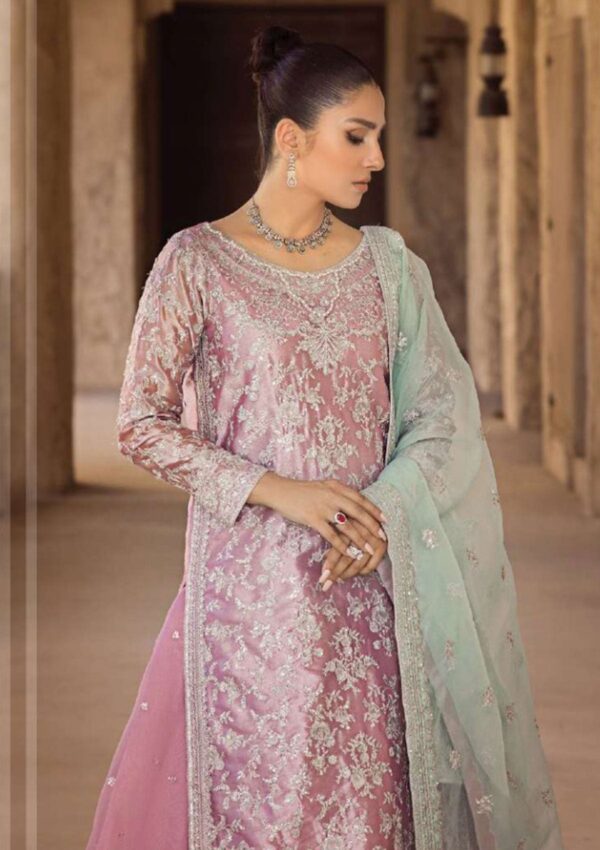 Zainab Chottani Nermin D 08