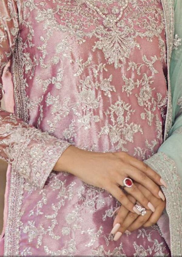 Zainab Chottani Nermin D 08