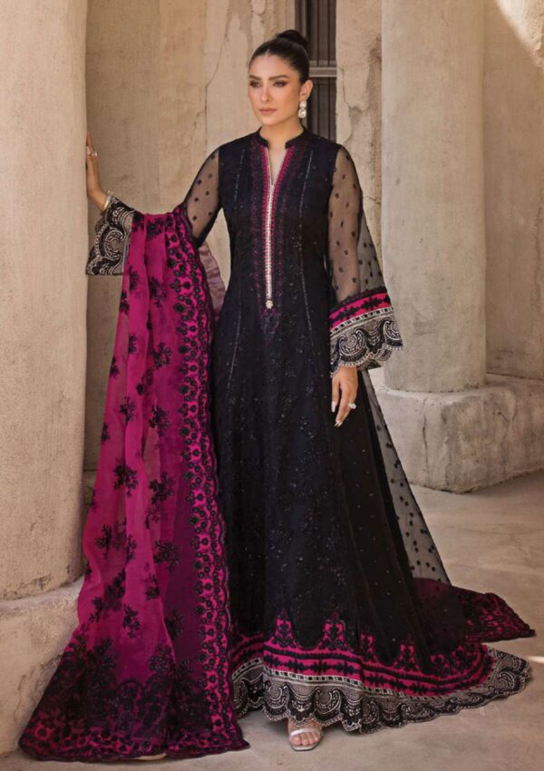 Zainab Chottani Nora D 04