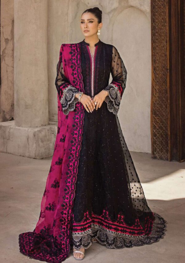 Zainab Chottani Nora D 04