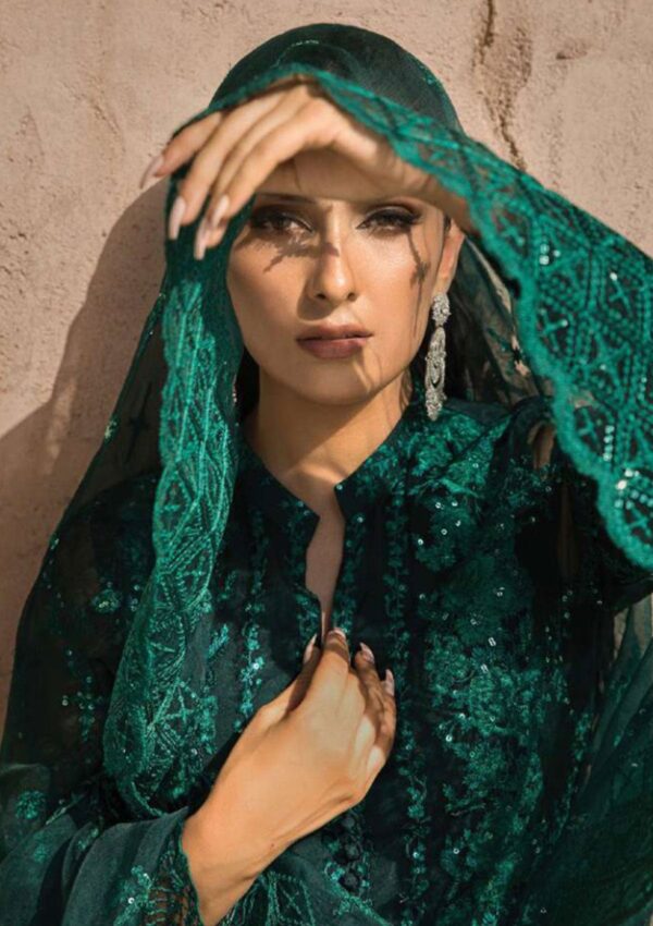 Zainab Chottani Zel Meerah D 10