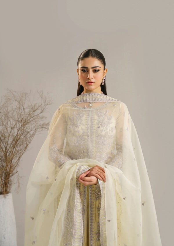 Akbar Aslam Asa24 1522 Gulbadan Afsana